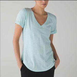 Lulu lemon Love Tee II size 6 heat here’s aqua